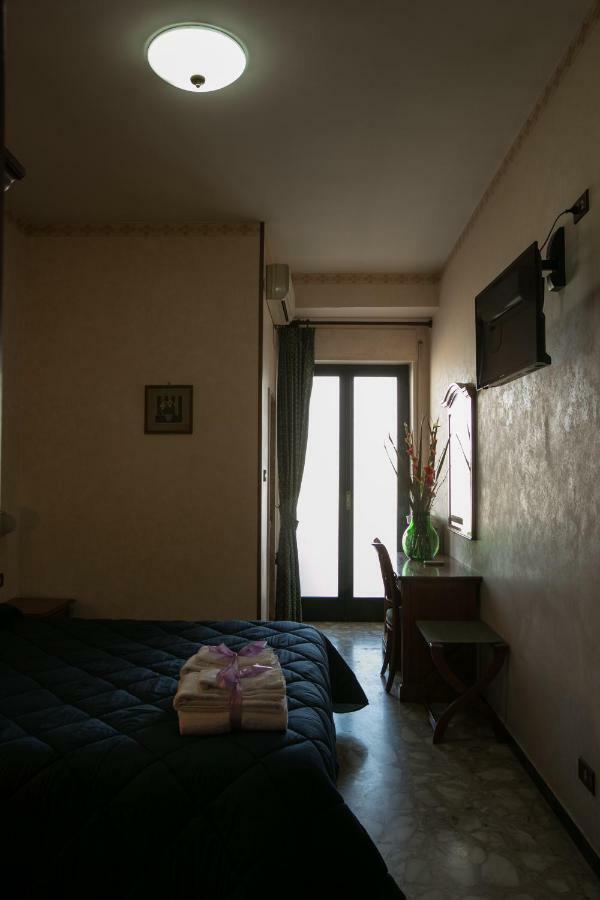 Hotel Bisceglie Esterno foto